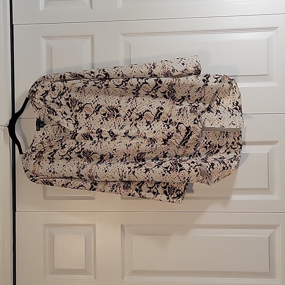 Jones New York, size large, snakeprint tunic